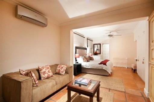 фото отеля The Robberg Beach Lodge