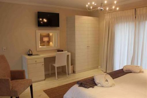 фото отеля The Robberg Beach Lodge