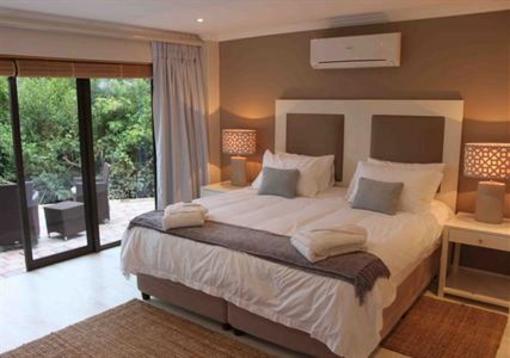 фото отеля The Robberg Beach Lodge