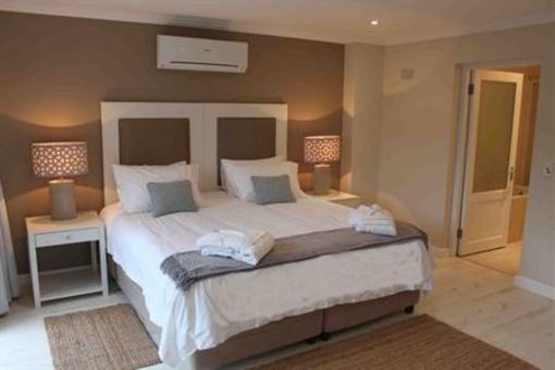 фото отеля The Robberg Beach Lodge