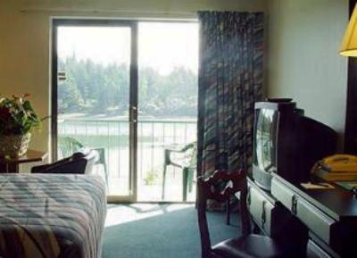 фото отеля Oyster Bay Inn