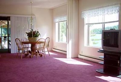 фото отеля Oyster Bay Inn