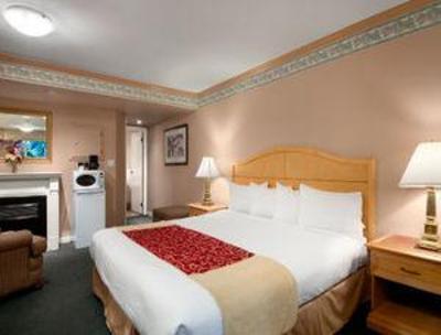 фото отеля Travelodge Silver Bridge Inn
