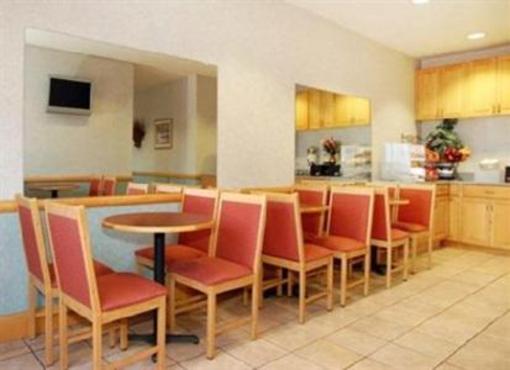 фото отеля Comfort Inn Greenfield