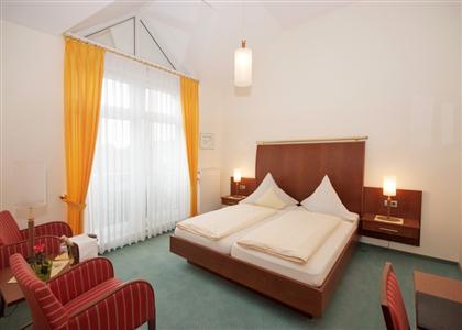 фото отеля Hotel Zum Maerchenwald
