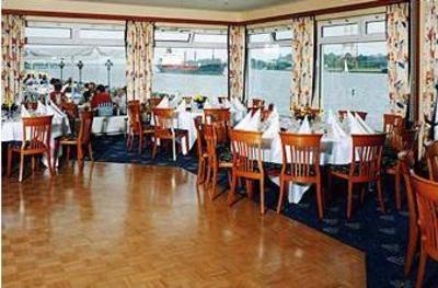 фото отеля Hotel-Restaurant Weserblick