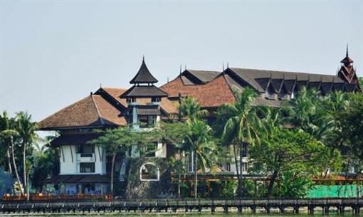 фото отеля The Kandawgyi Palace Hotel