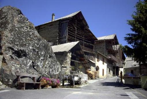 фото отеля Hotel Le Chamois Molines-en-Queyras