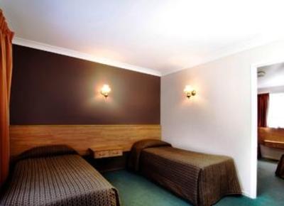 фото отеля Riviera on Ruthven Motel