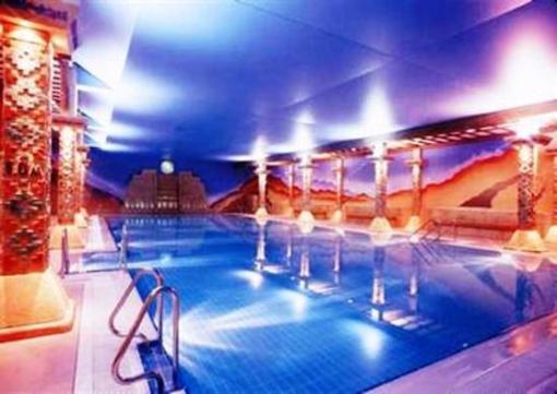фото отеля TLH Leisure Resort Torquay