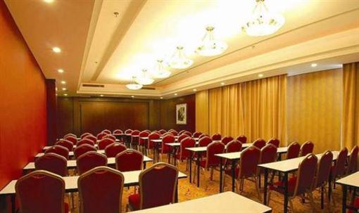 фото отеля Taitan International Hotel