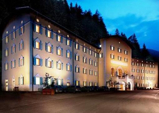 фото отеля Grand Hotel Rabbi