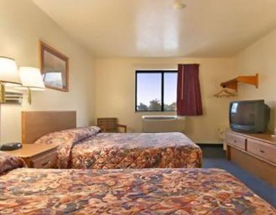 фото отеля Super 8 Camp Springs / Andrews AFB DC Area