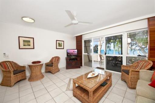 фото отеля On Palm Cove Beachfront Apartments