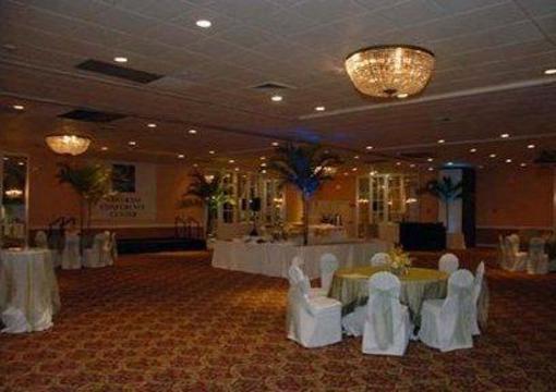 фото отеля Quality Inn Sawgrass Conference Center