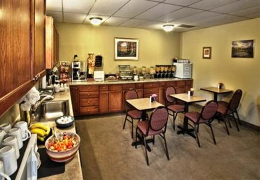 фото отеля Boulder Twin Lakes Inn