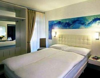 фото отеля Hotel America Locarno