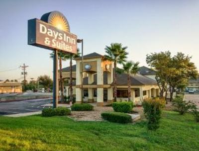 фото отеля Days Inn and Suites Huntsville (Texas)