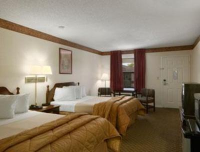 фото отеля Days Inn and Suites Huntsville (Texas)