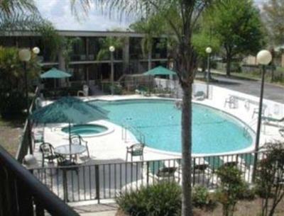 фото отеля Days Inn & Suites Davenport