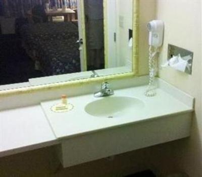 фото отеля Days Inn & Suites Davenport