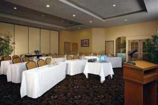 фото отеля Quality Inn Valley Suites