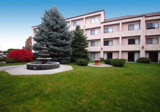 фото отеля Quality Inn Valley Suites