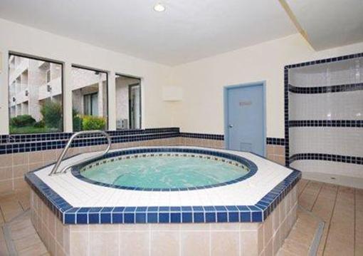 фото отеля Quality Inn Valley Suites