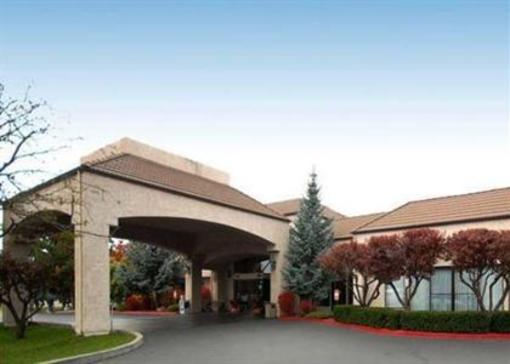 фото отеля Quality Inn Valley Suites
