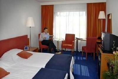 фото отеля Golden Tulip Arnhem Velp