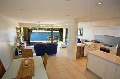 фото отеля Noosa Sound Holiday Collection