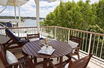 фото отеля Noosa Sound Holiday Collection