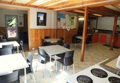 фото отеля Te Anau Lakefront Backpackers