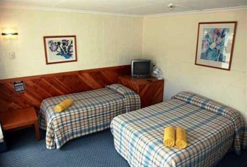 фото отеля Te Anau Lakefront Backpackers