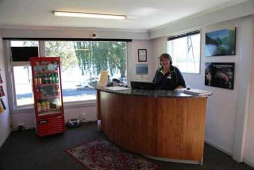 фото отеля Te Anau Lakefront Backpackers