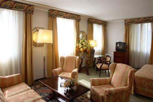 фото отеля Hotel Villa Montanarini