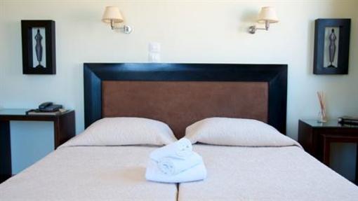 фото отеля Hotel Karthea