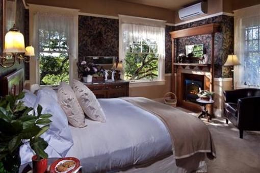 фото отеля Touvelle House Bed & Breakfast