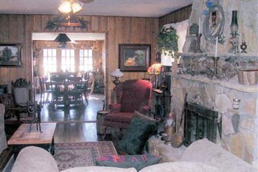 фото отеля Country Woods Inn