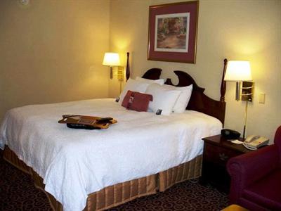 фото отеля Hampton Inn Wooster