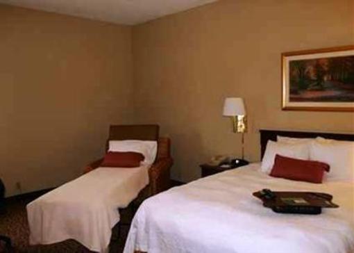 фото отеля Hampton Inn Wooster