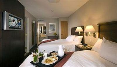 фото отеля BEST WESTERN PLUS Lamplighter Inn and Conference Centre