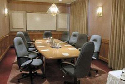 фото отеля BEST WESTERN PLUS Lamplighter Inn and Conference Centre