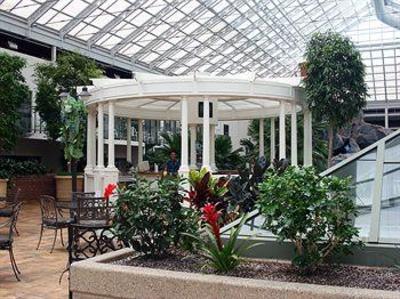 фото отеля BEST WESTERN PLUS Lamplighter Inn and Conference Centre