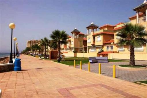 фото отеля Valmanga Apartamentos La Manga del Mar Menor