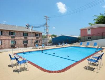 фото отеля Baymont Inn & Suites Jefferson City