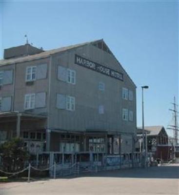 фото отеля Harbor House Hotel Galveston