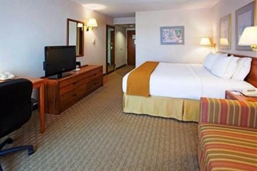 фото отеля Holiday Inn Express Janesville - I-90 and US Highway 14