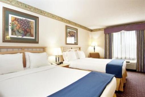 фото отеля Holiday Inn Express Hotel & Suites Christiansburg