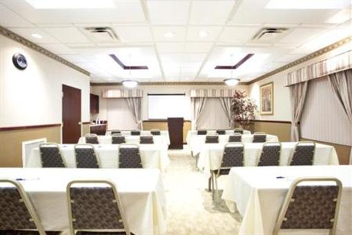 фото отеля Holiday Inn Express Hotel & Suites Christiansburg